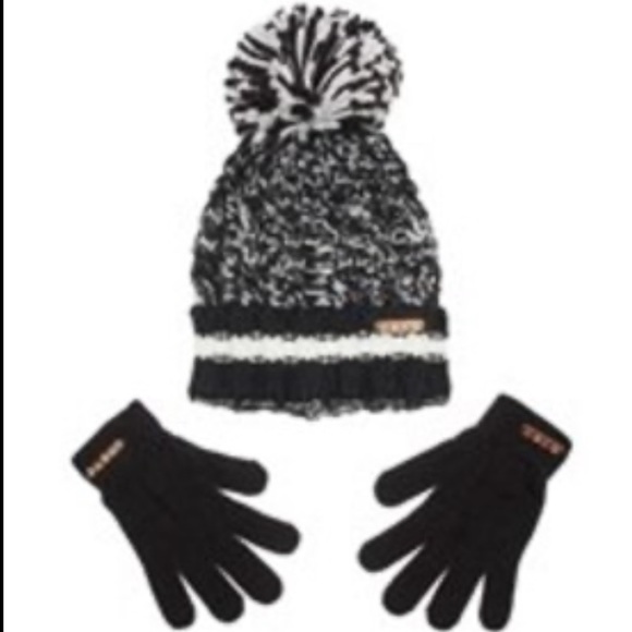 bebe Accessories - NWT Bebe Pom-Pom Hat and Gloves Set